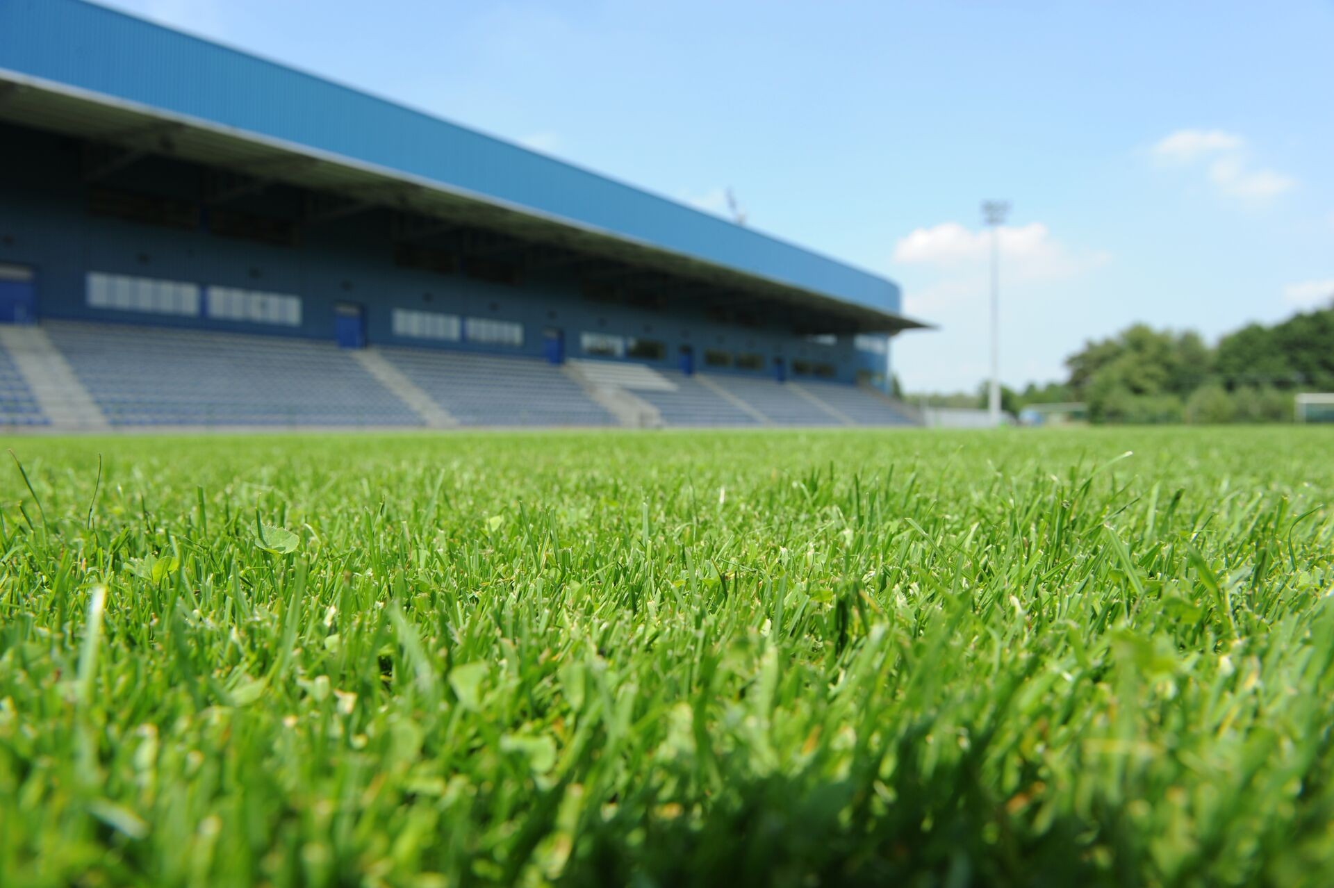 DCM SOLAFIDA® brengt de bodem van uw sportveld in balans Thumb