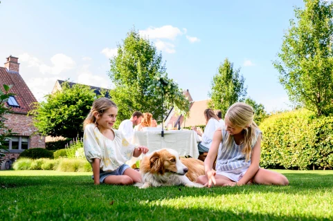 Zomervoeding voor je gazon: zo kan je je gras helpen groener te blijven tijdens warme periodes Thumb